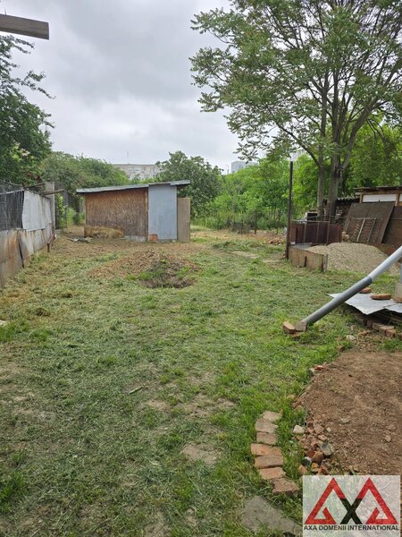 Nicolae Grigorescu, Trapezului, teren 794 mp