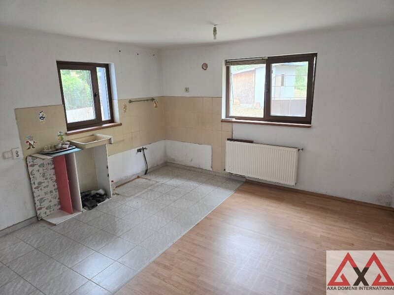 Nicolae Grigorescu, Trapezului, teren 794 mp