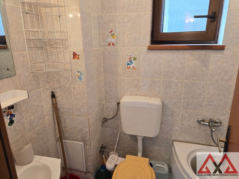 Nicolae Grigorescu, Trapezului, teren 794 mp