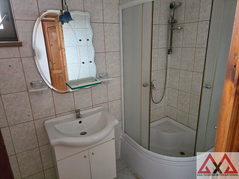 Nicolae Grigorescu, Trapezului, teren 794 mp